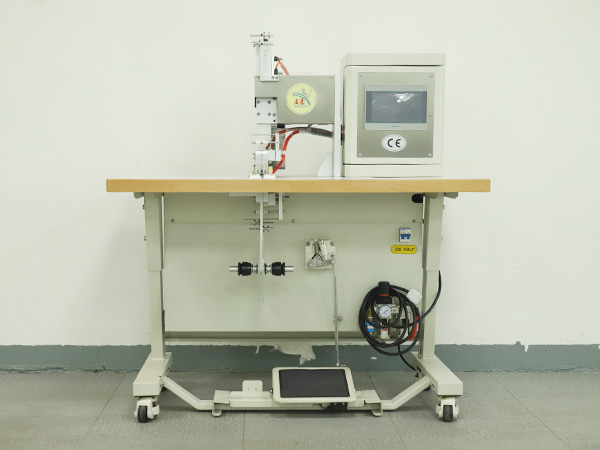 无缝口袋拉链压胶机